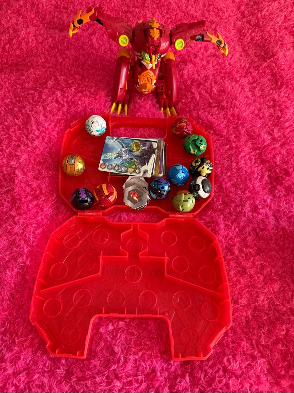 Bakugan Case with Multicolor and Cards set of 12
